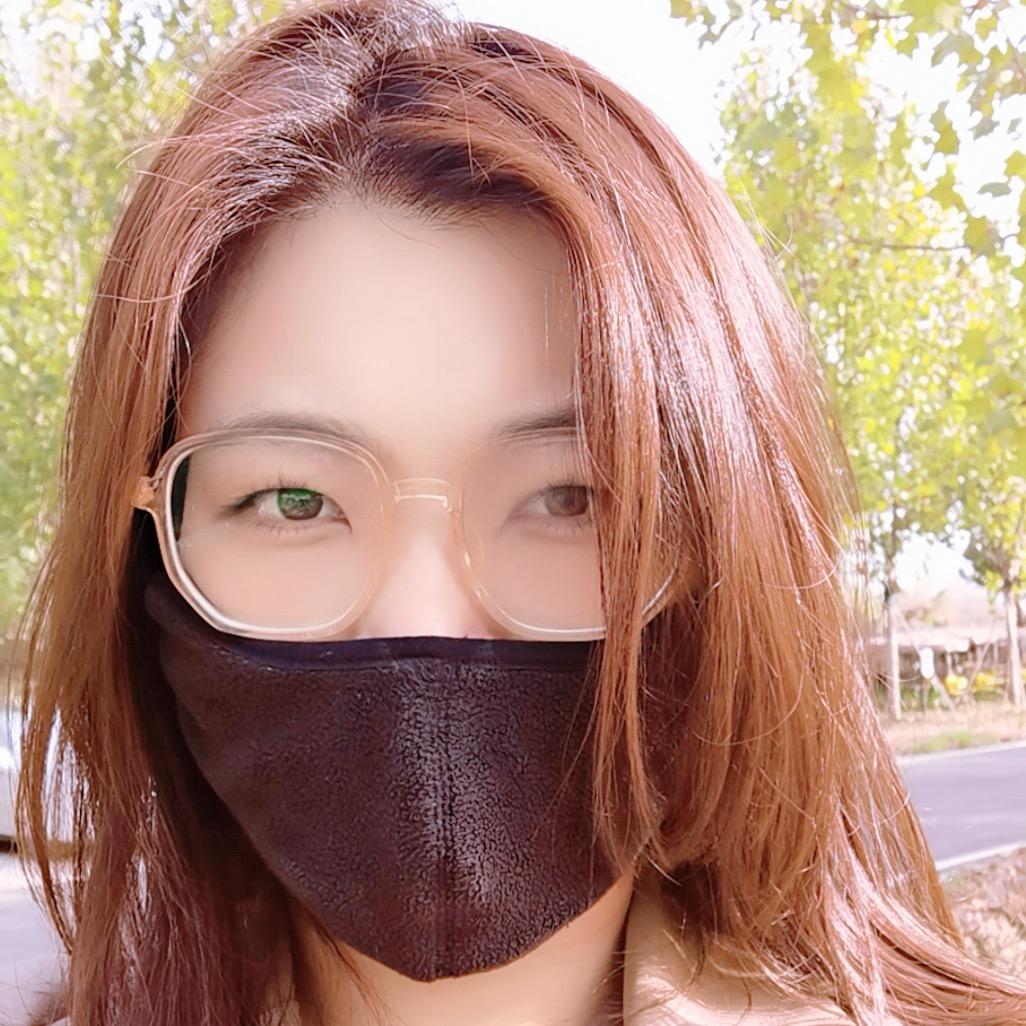 小V爱画画