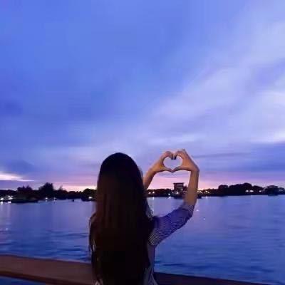 秀秀小姐姐(橱窗有好物)