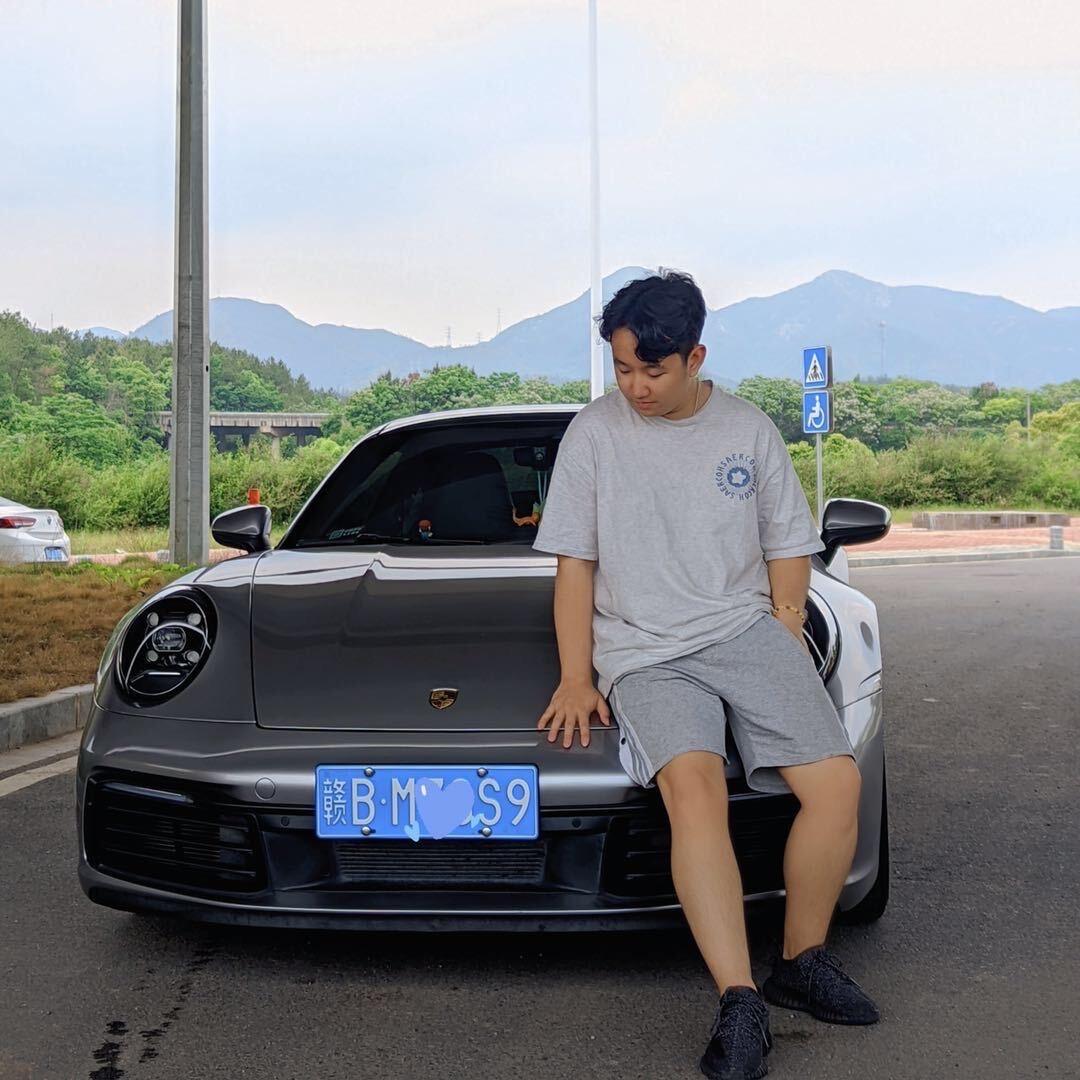 小程总🛩️