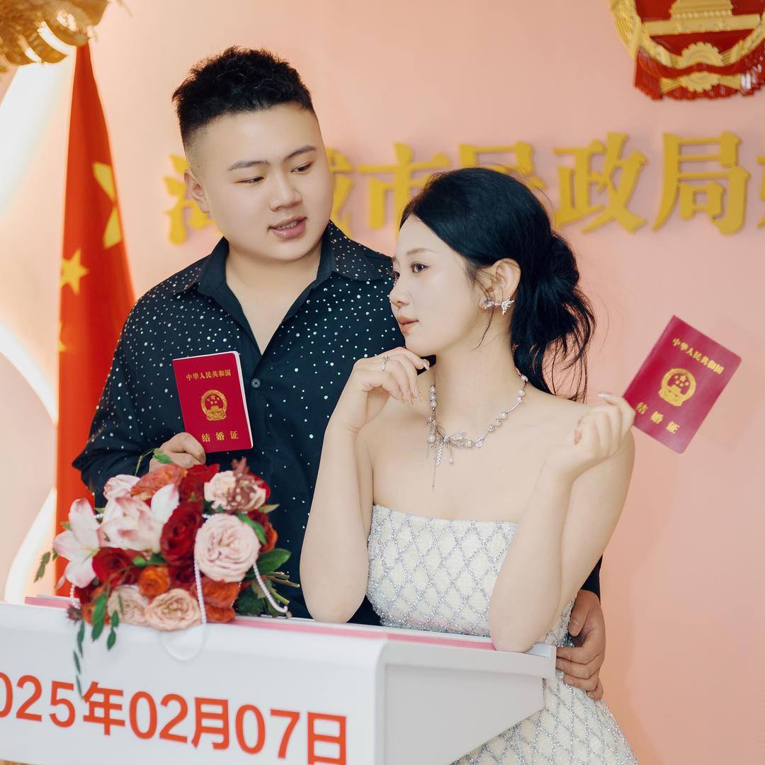 柯瑶.