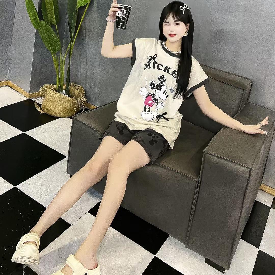欧货潮牌女装店