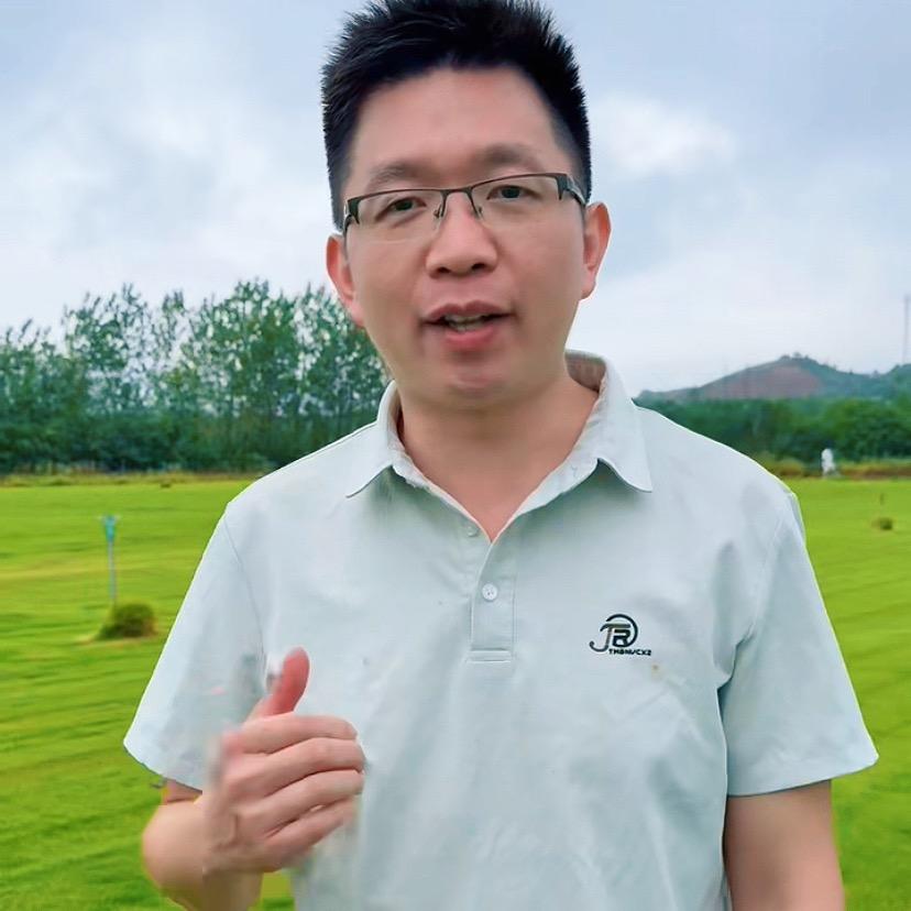 婷婷家的草坪基地