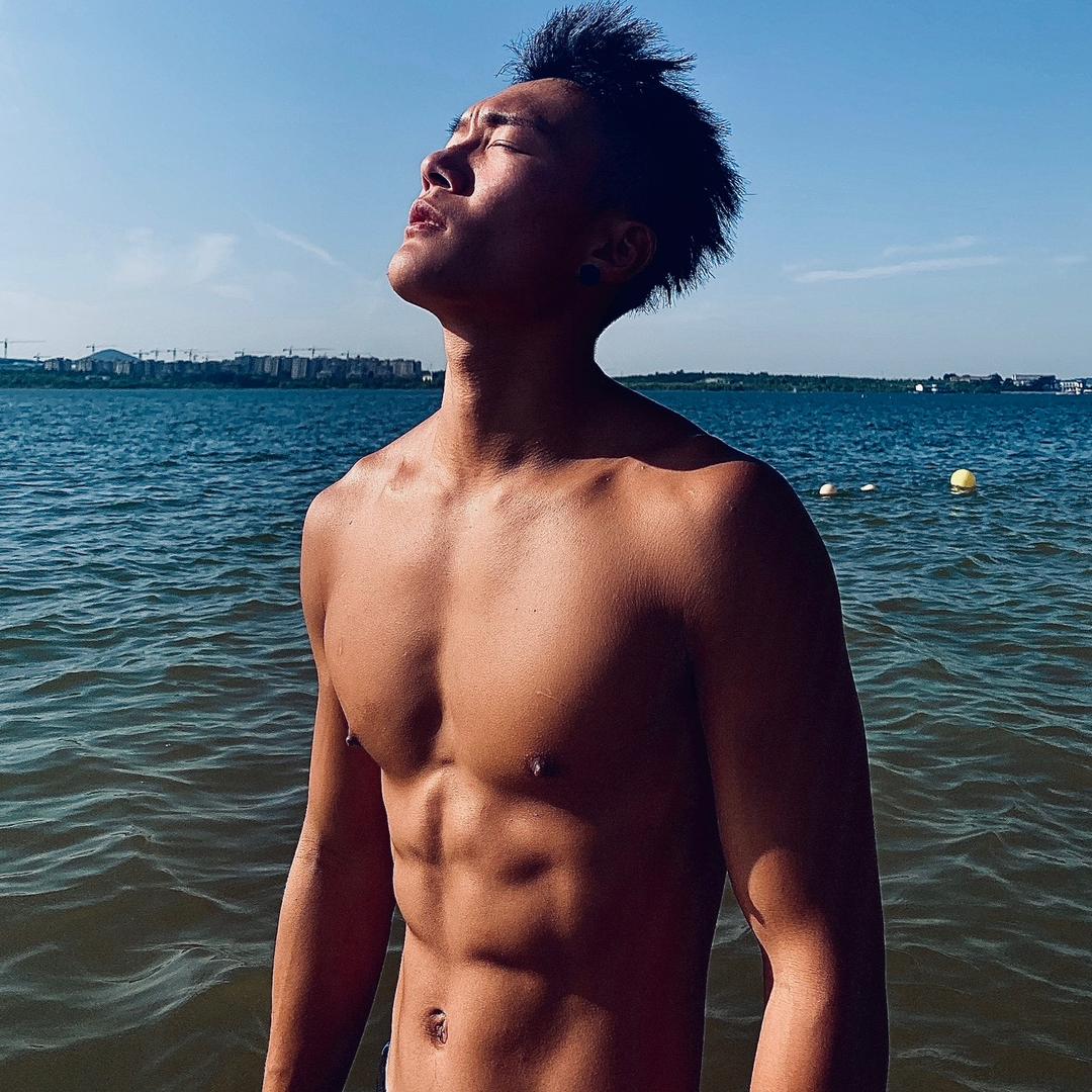Jenya宇泽