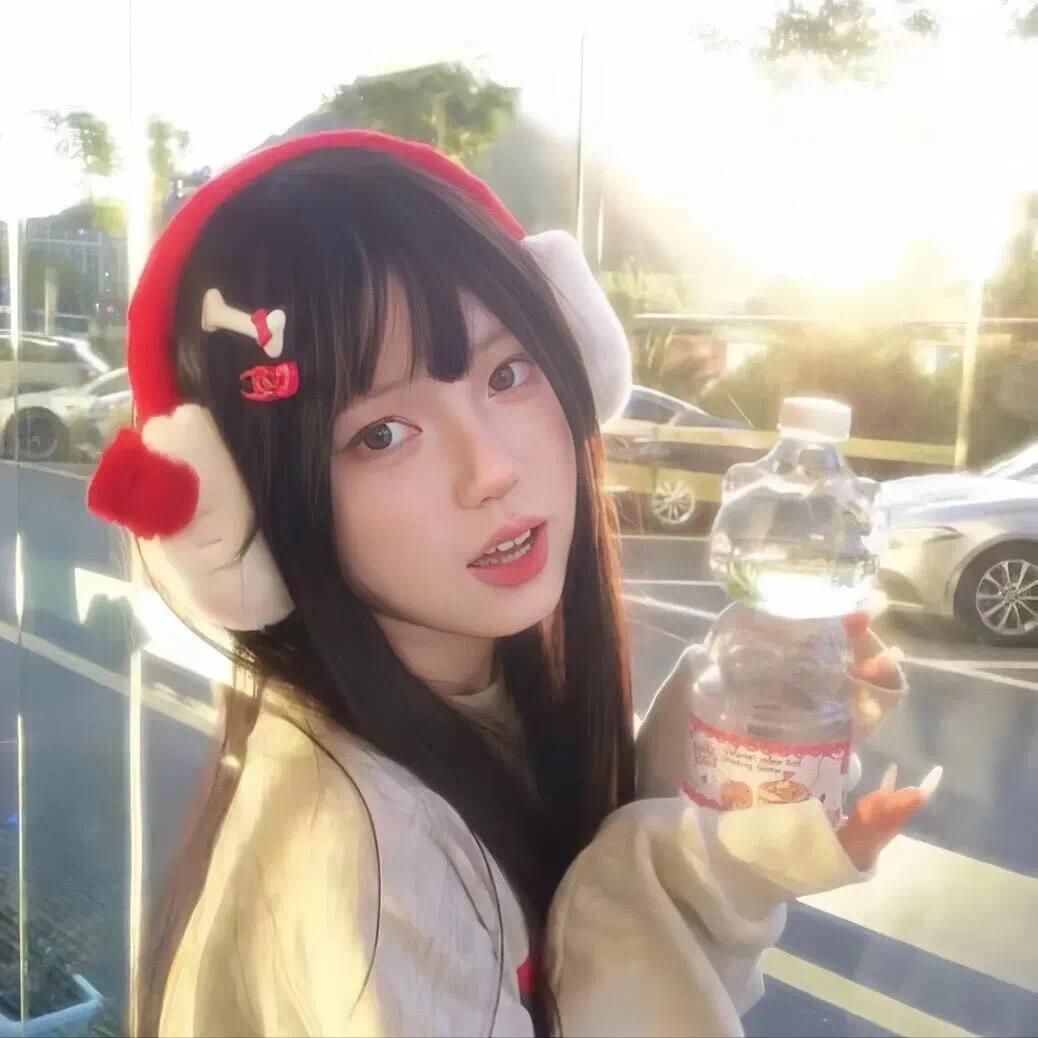 宅家晚睡小猫