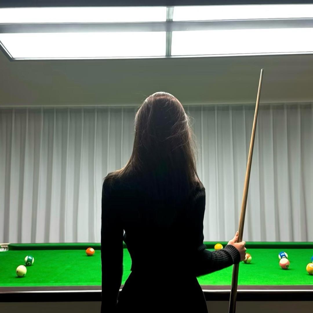 几何台球佳佳~球房运营