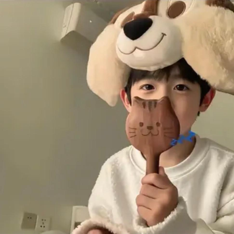 诈骗数钱的女孩