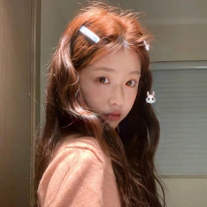 ^小小大王妮妮颖^