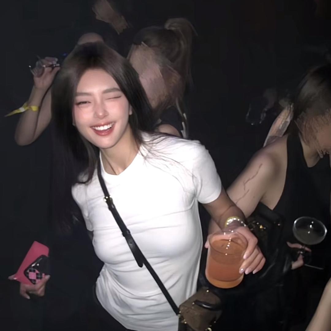 小爱.
