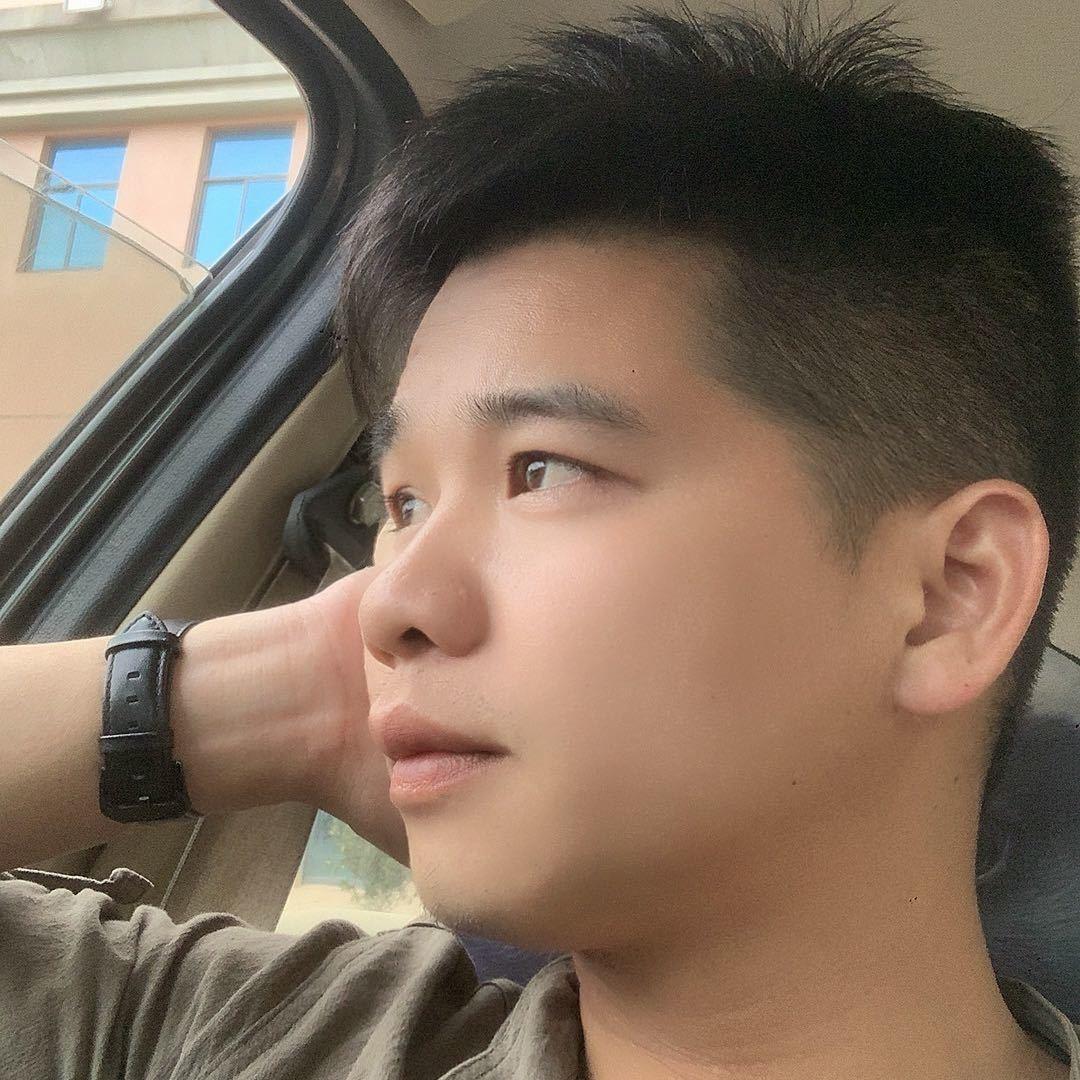 灯光界的小莫同学