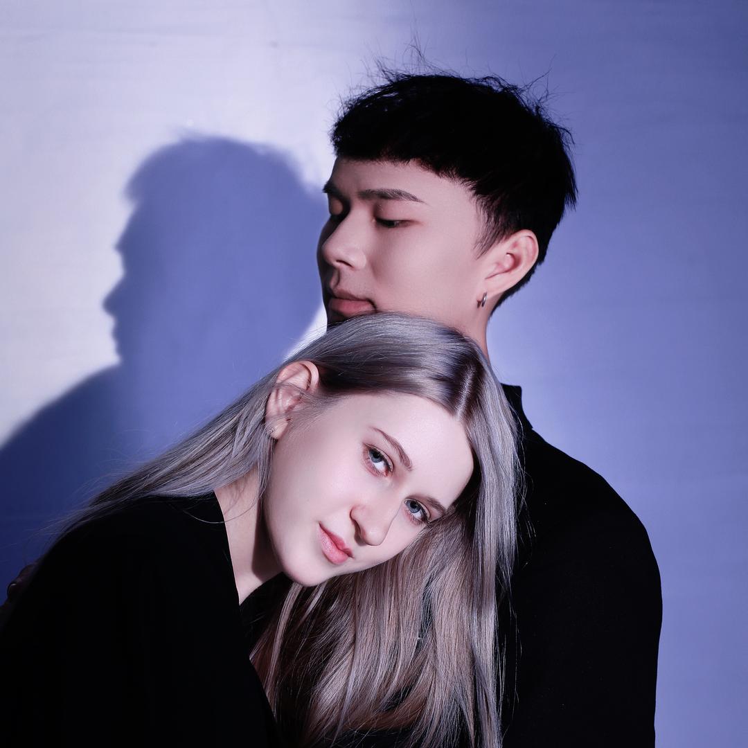 杰先生和谢妮雅《中乌情侣》