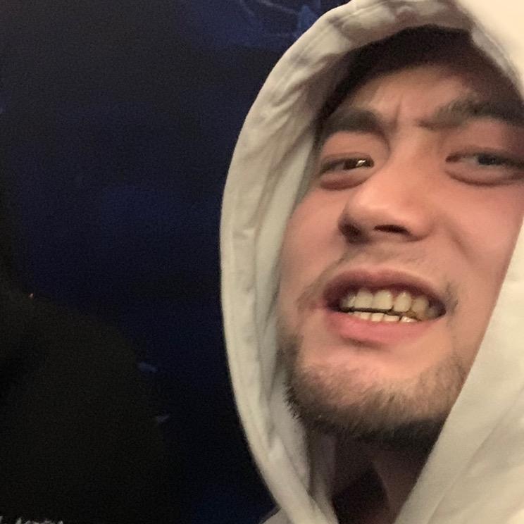 十二兽酒吧订台，阳阳