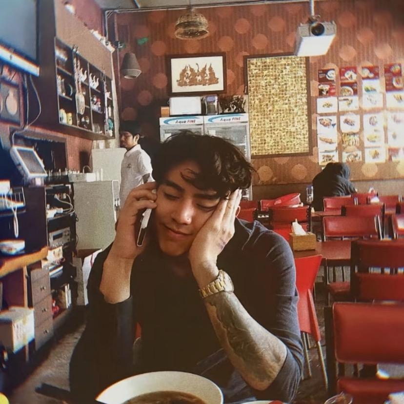 𝑳𝒖𝒄𝒚𝑳𝒊𝒍𝒓𝒆𝒏