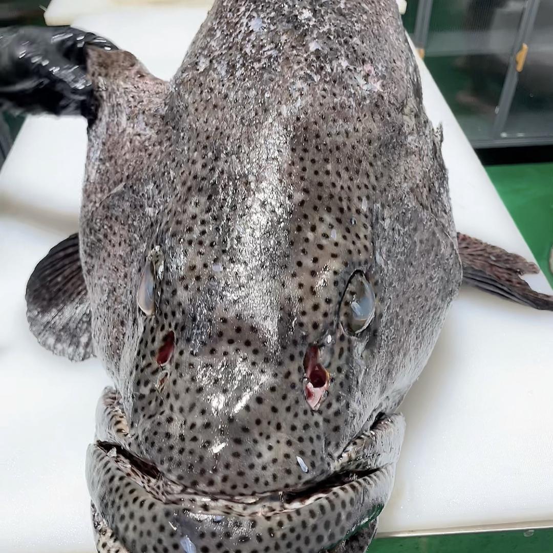 海南一岚海鲜集市