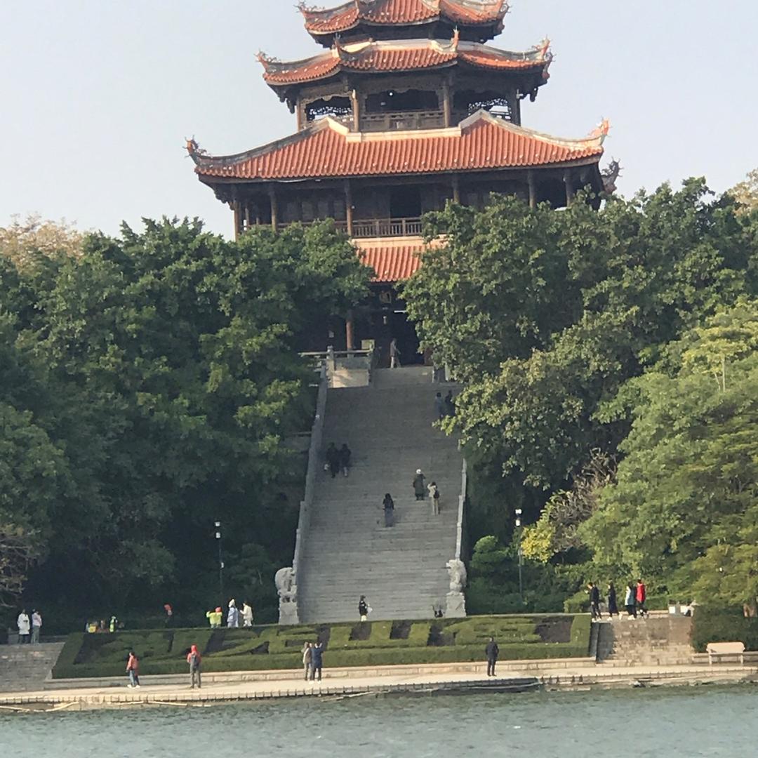 闪电小黄鸭泉州雅督商贸有限公司童鞋专卖店