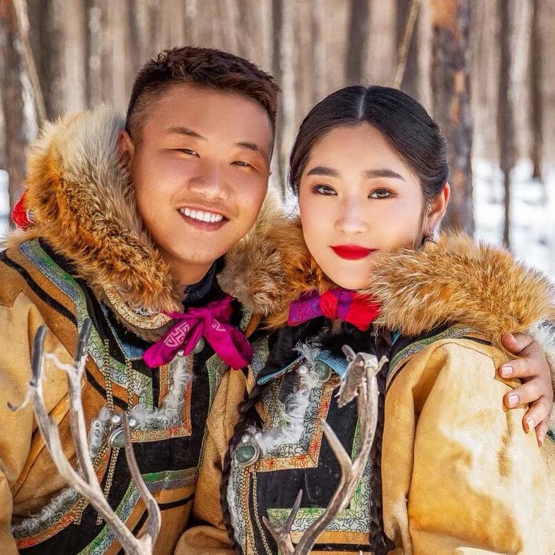 萨萨夫妇（每晚直播教怎么做抖音）