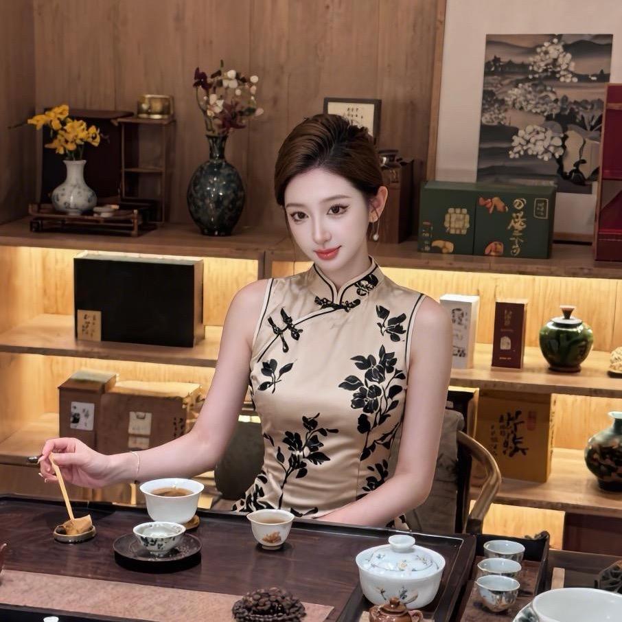 玩瓷的诗诗
