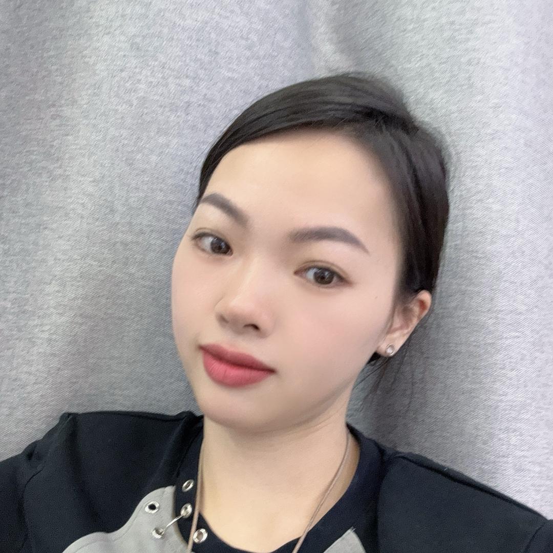 艾美足精品鞋店