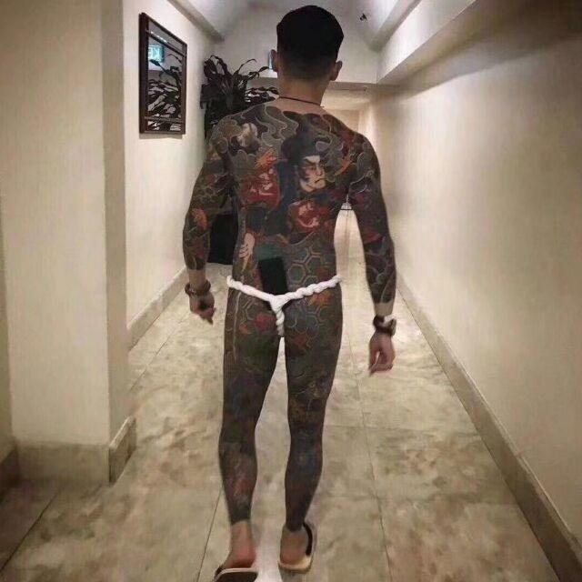 🤺.