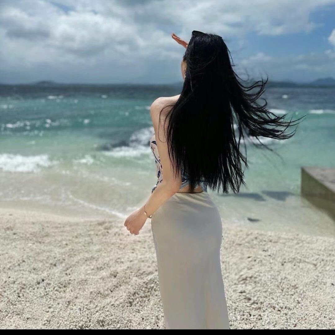 傅 婷.