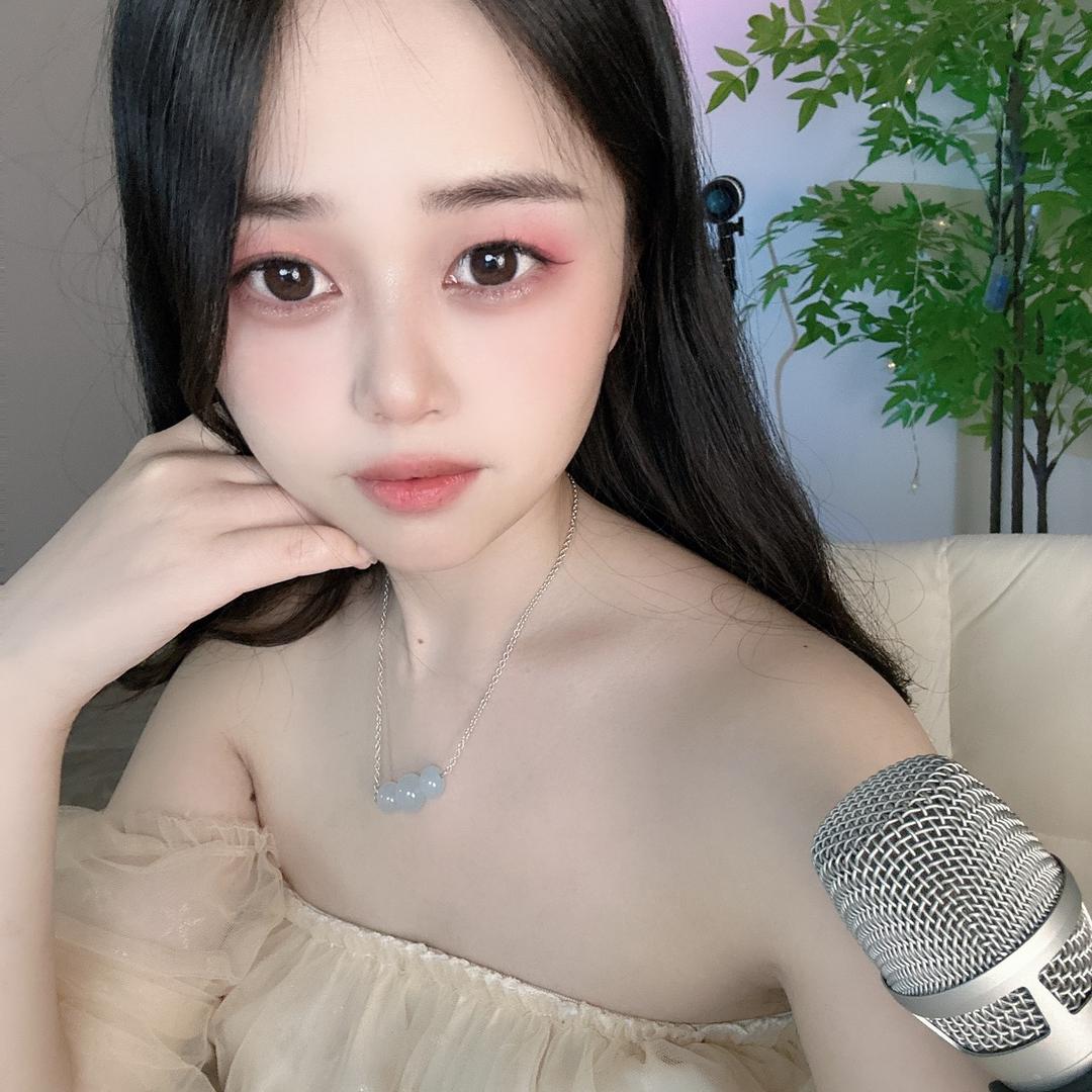 小白W