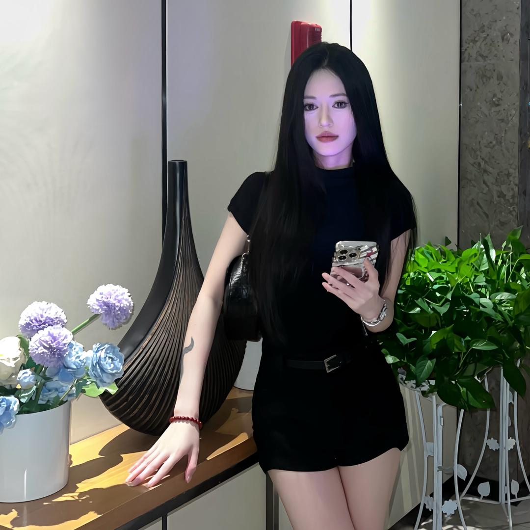 亿婉周