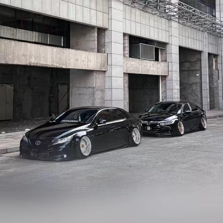 859w人