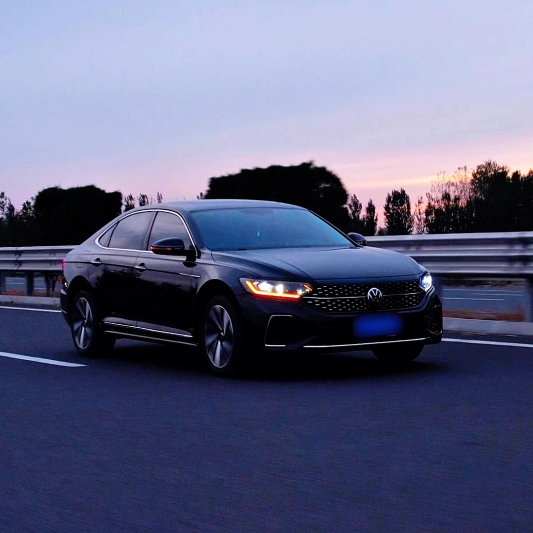 小W玩帕萨特🚦