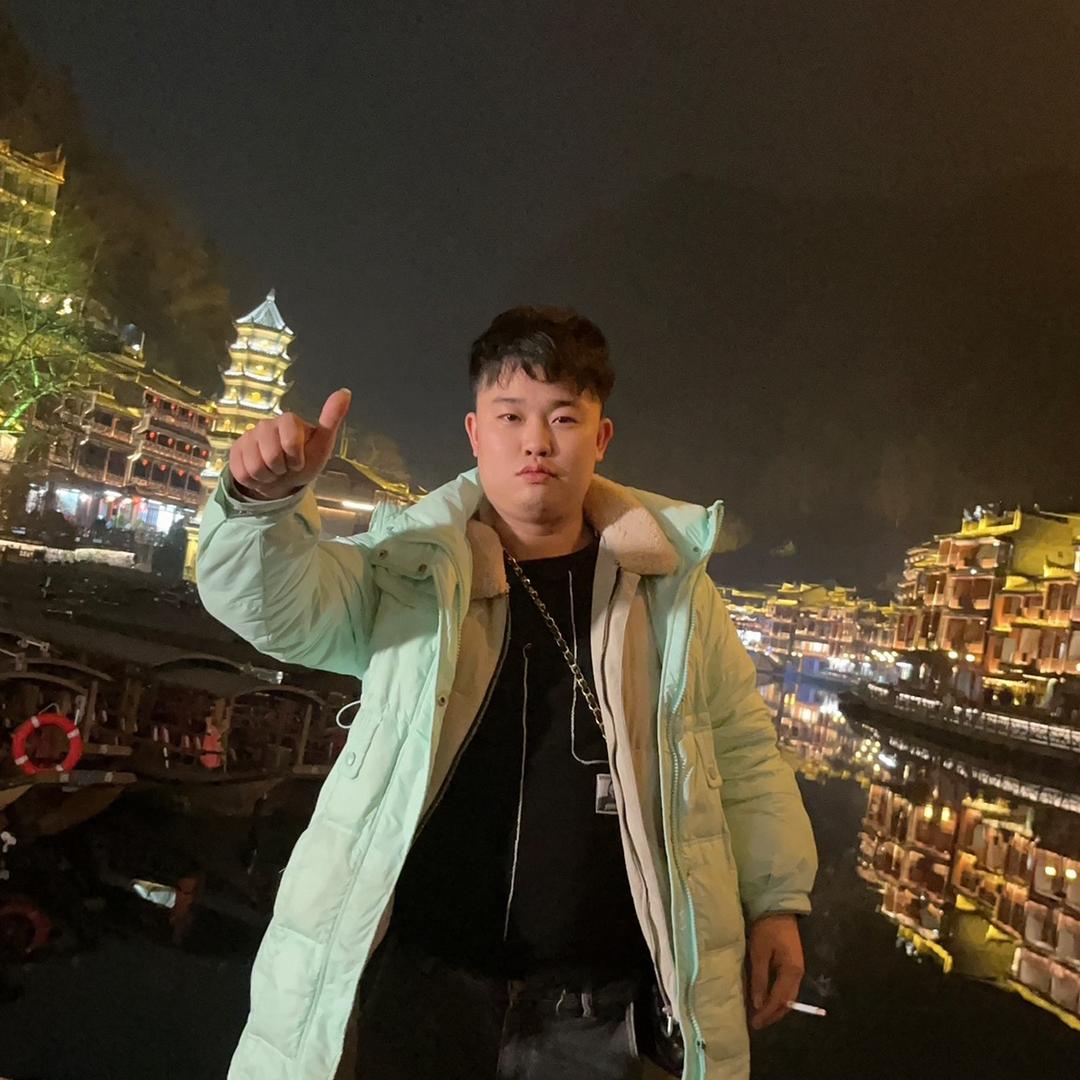 少年😘（ 🫵 ）