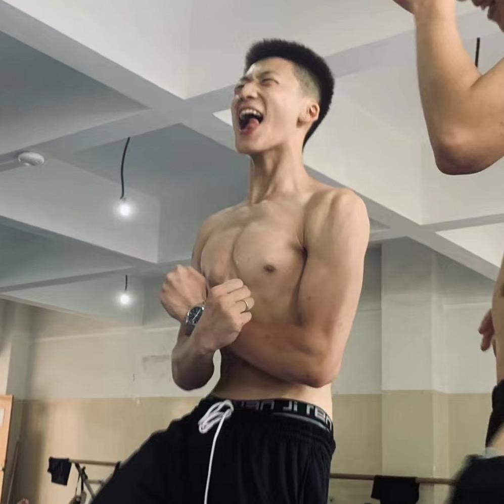 小航-