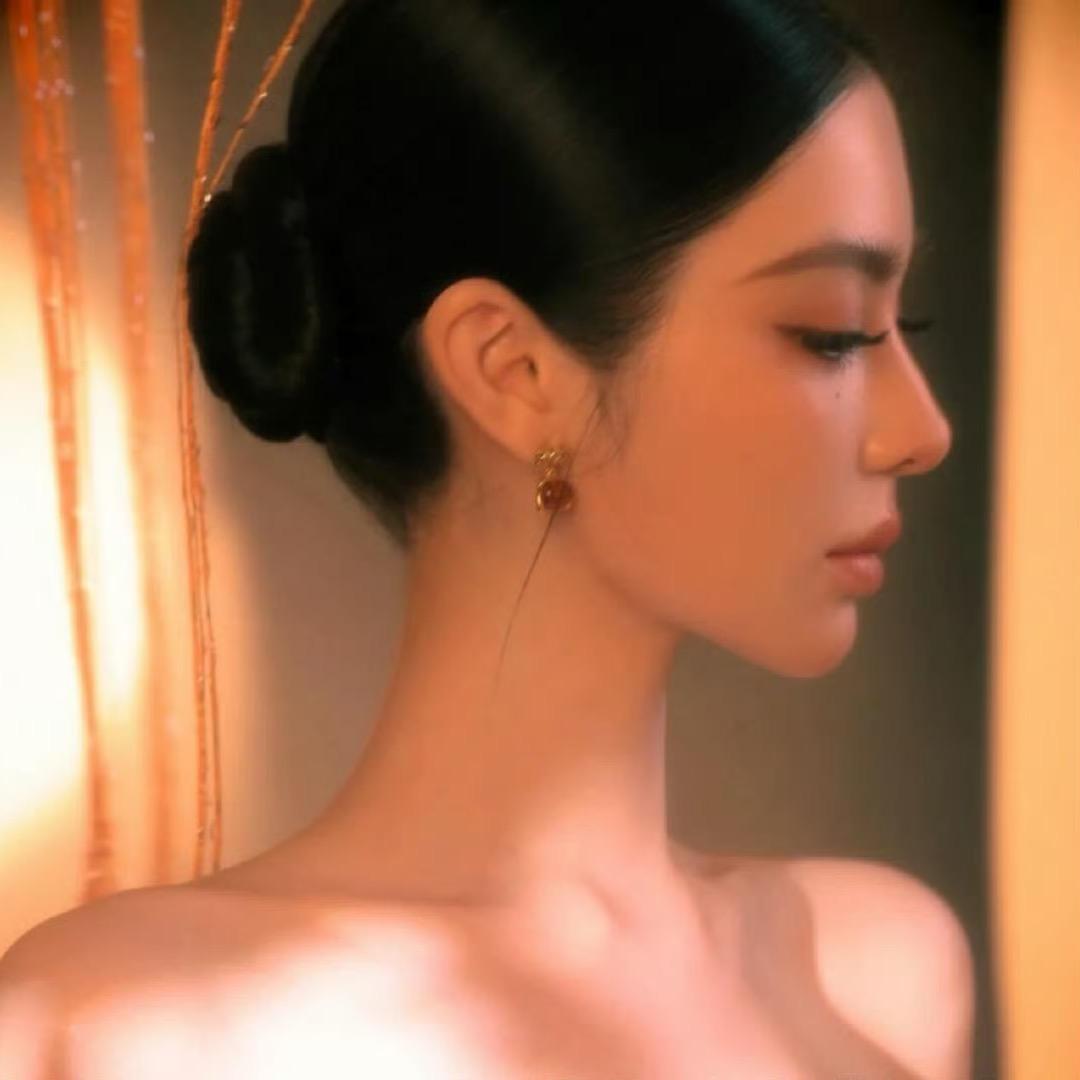 阿玛蕾•Nail