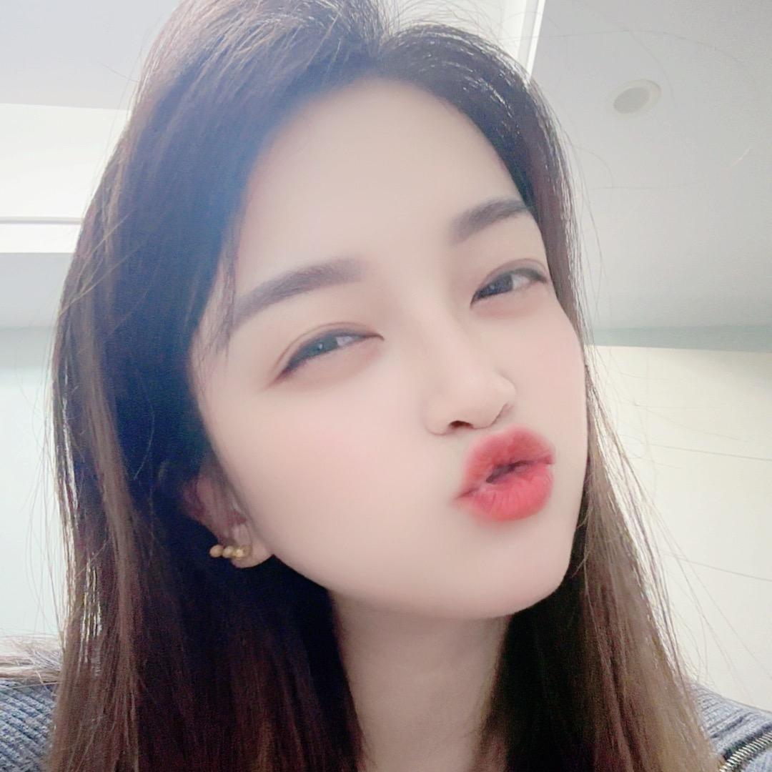 👑 山河渡余生 👑