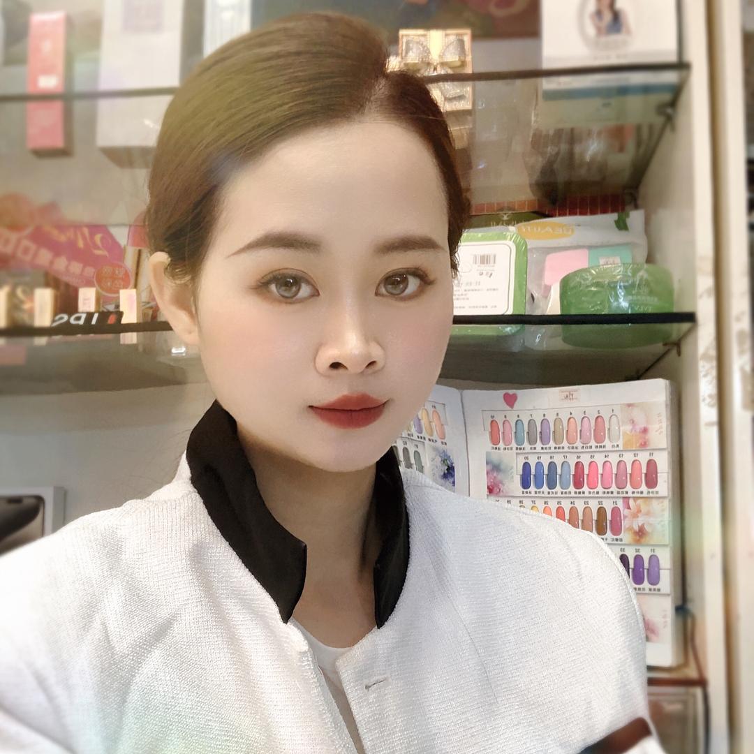 昆山敏敏（美妆分享）