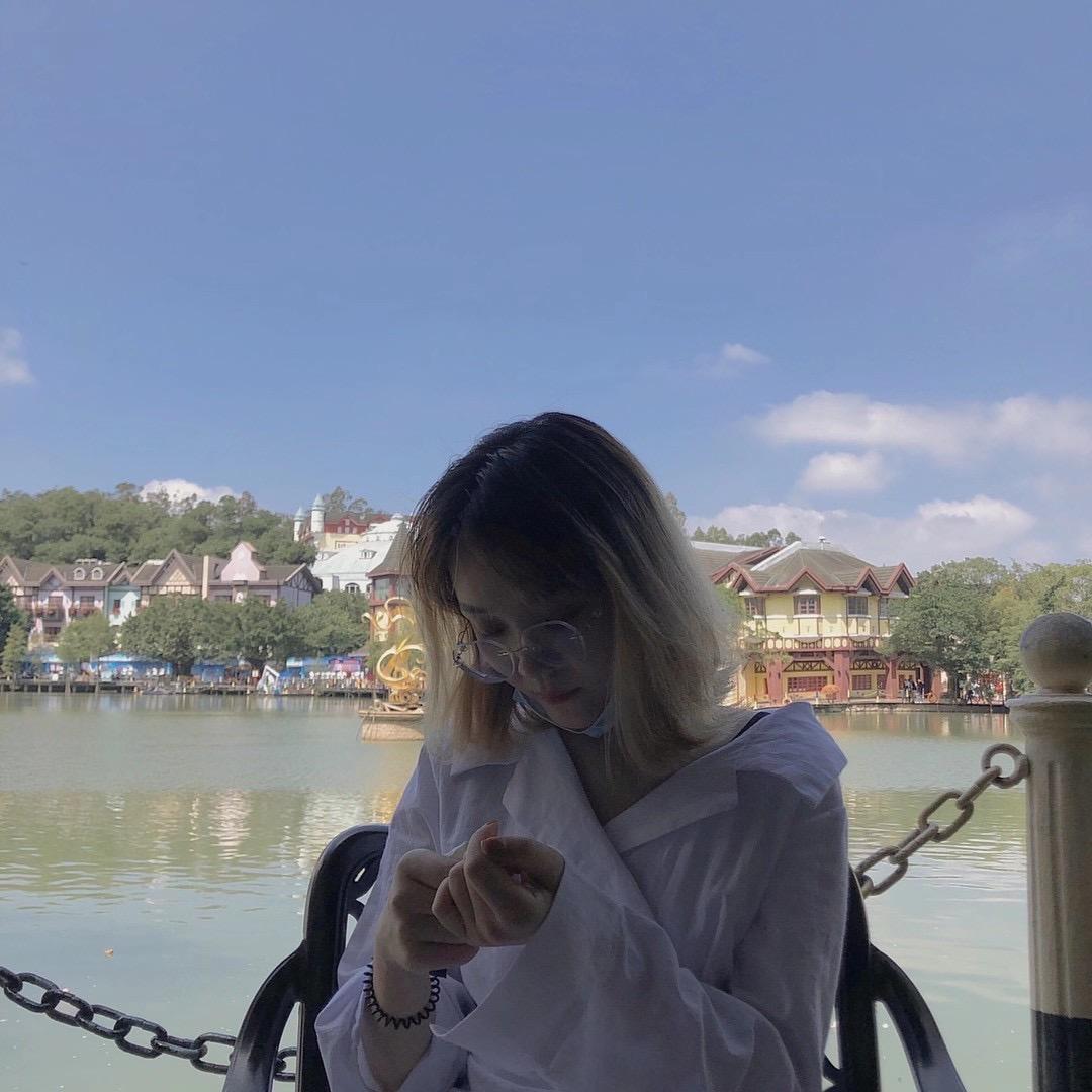 赵大宝吃吃喝喝