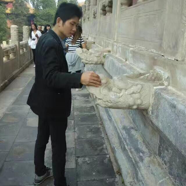 依身烁爱