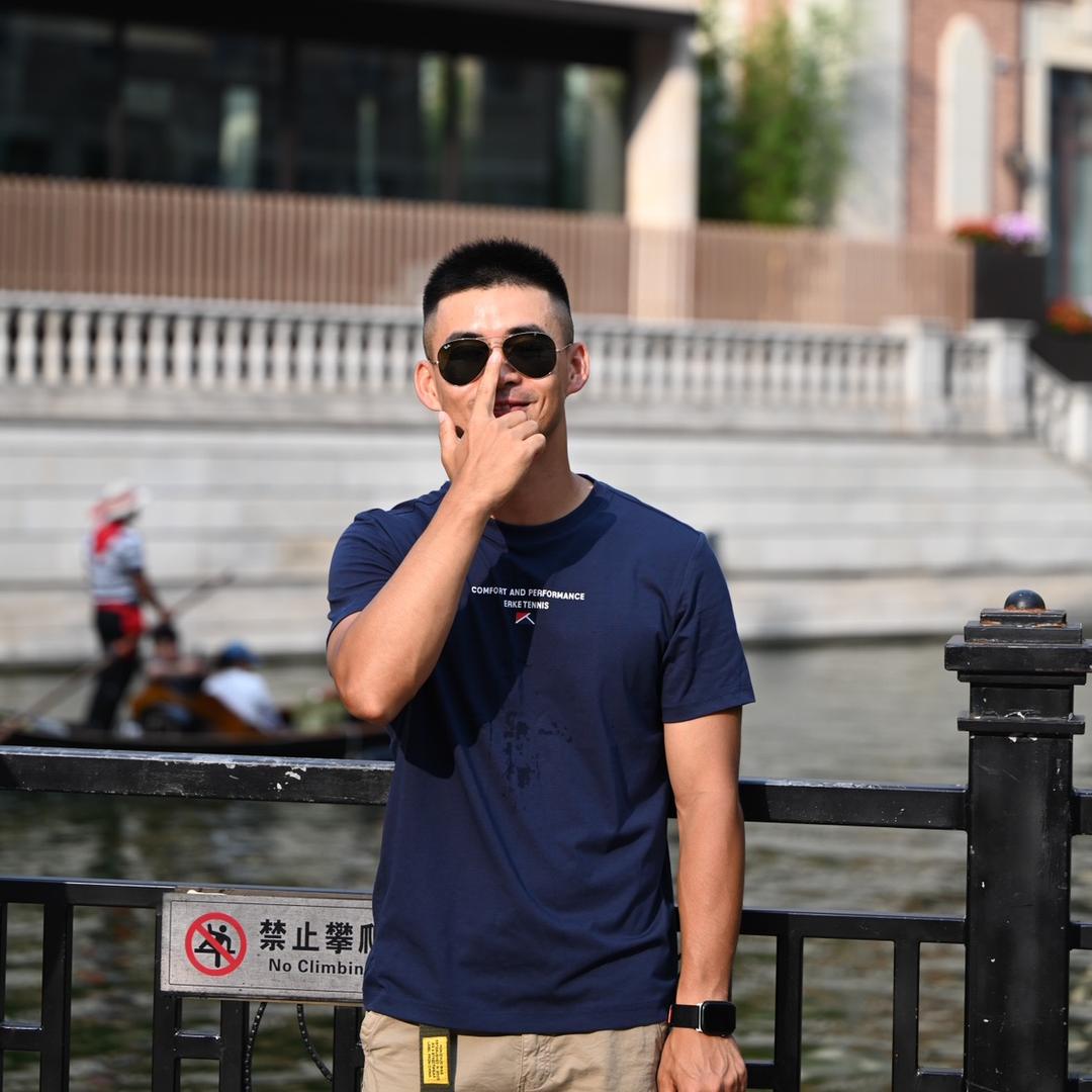 不太聪明的样子