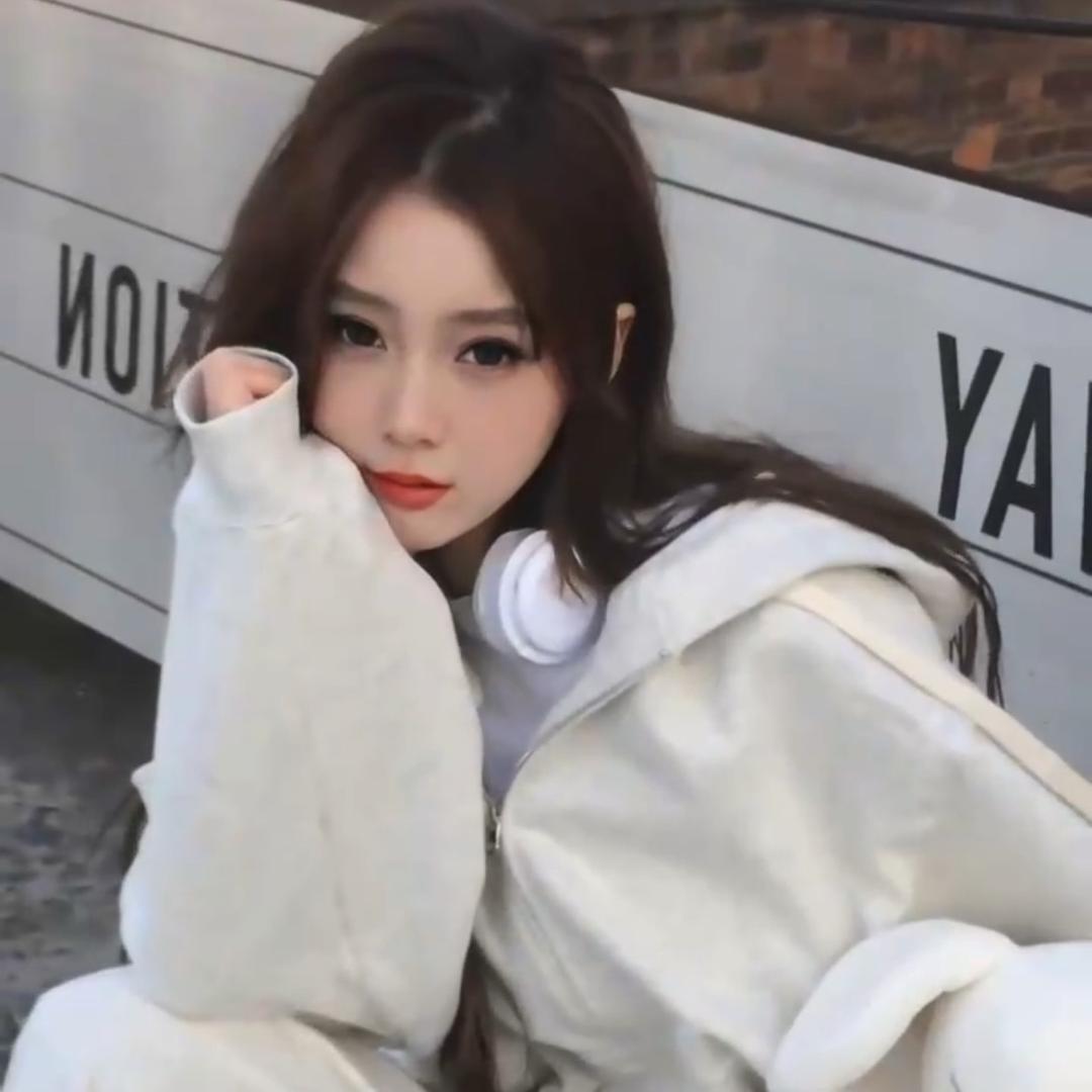 小鬼呀🧐