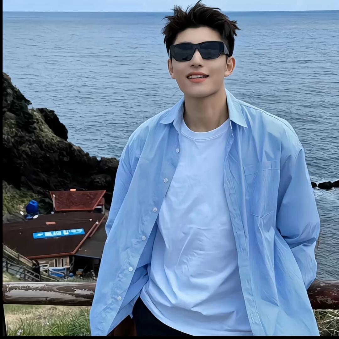 女朋友太好看做梦笑醒了