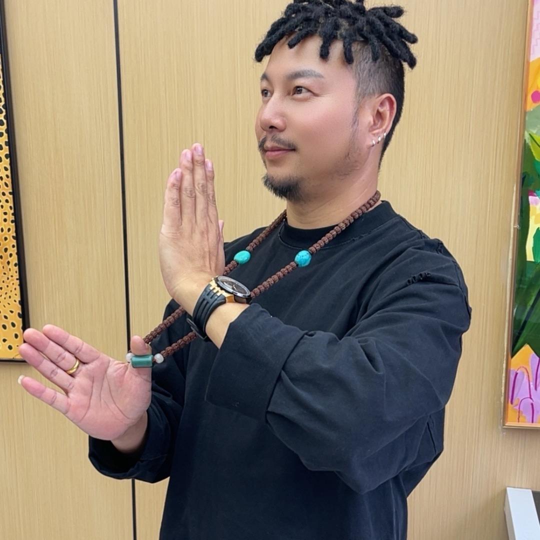 卖假发的方丈