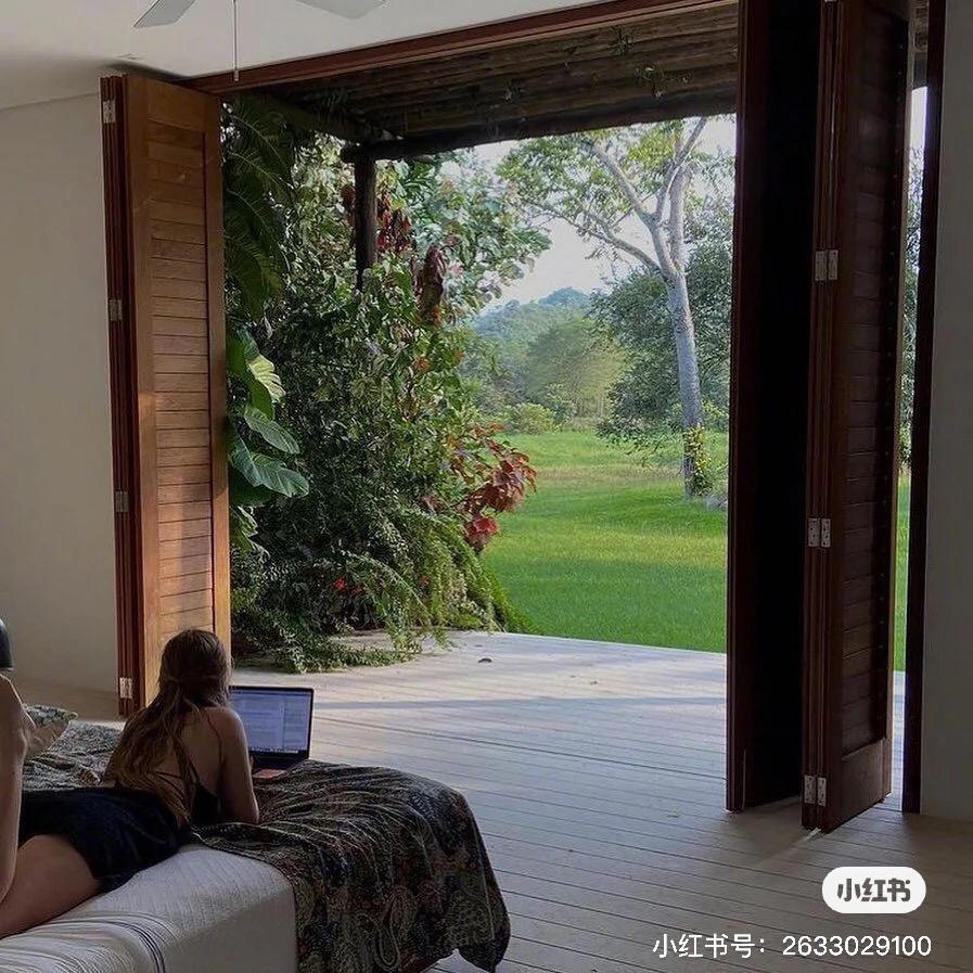 嘻嘻小姐