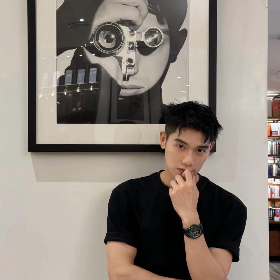 天杰.