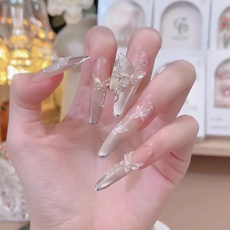 拾奕穿戴甲