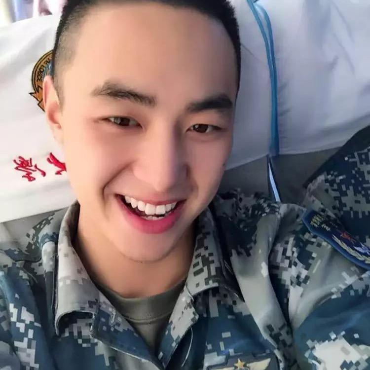 傲寒不吃榴莲