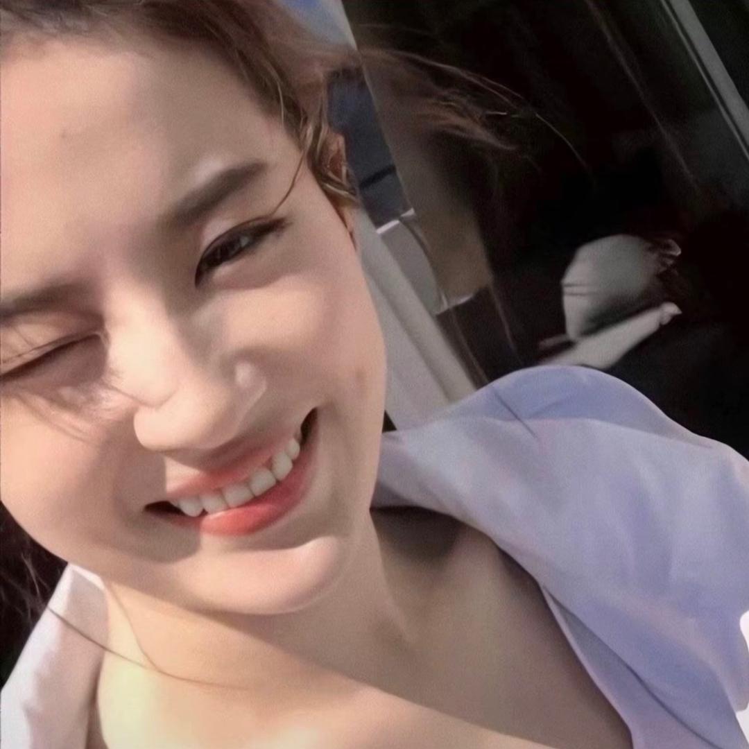 胡美美՞･˕･՞