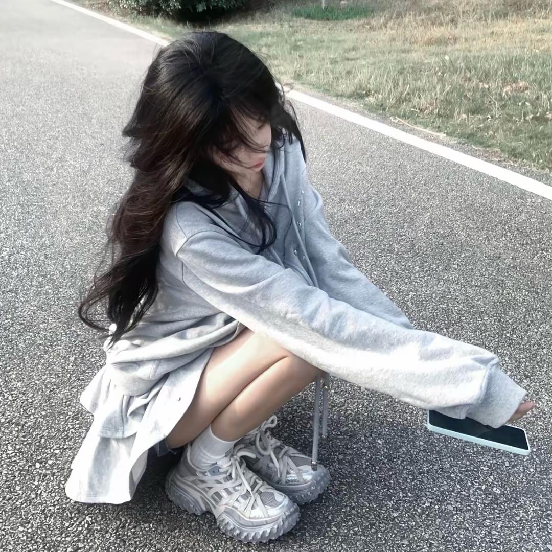 佩琪.