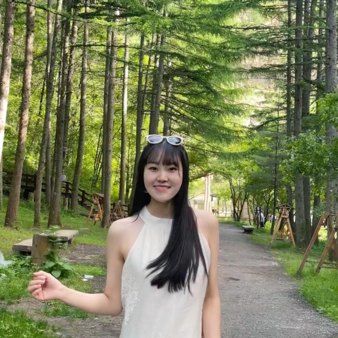 夹馍玲玲