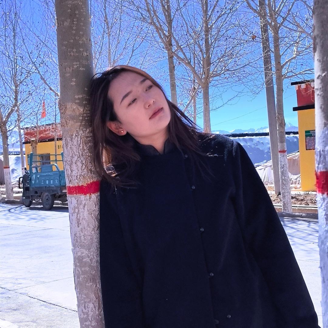 带我长发及腰、遮住一身肥膘