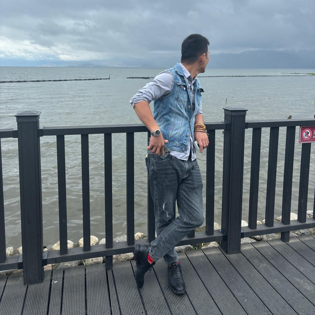 劉潇阳•咔溜飞行