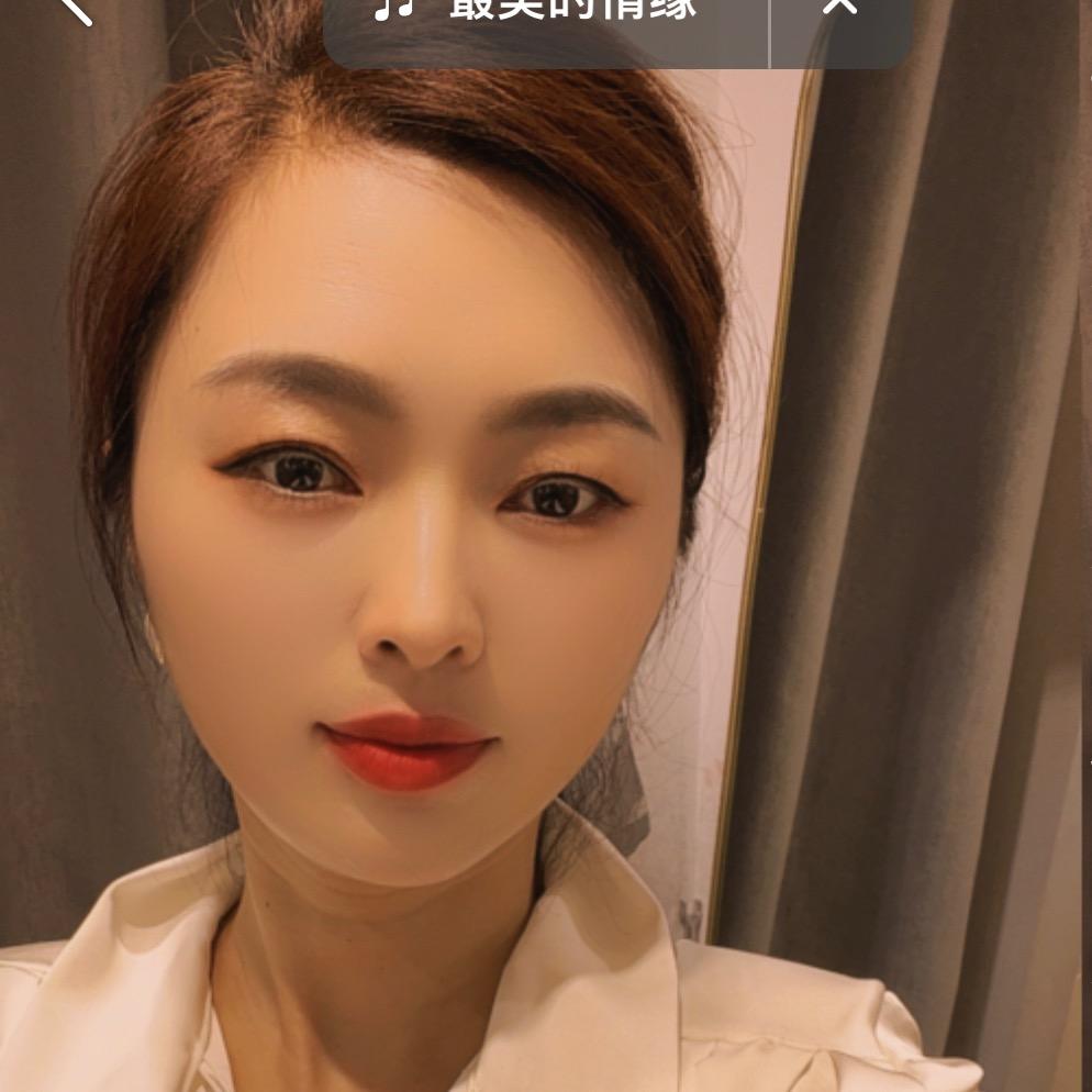阿丽🎤唱歌