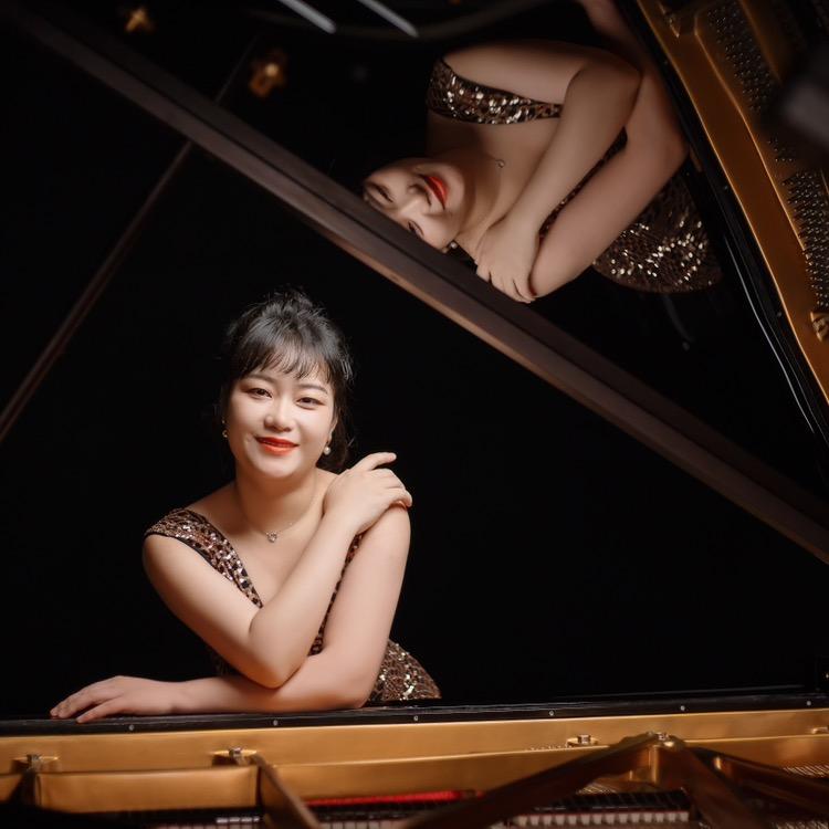 钢琴点子婷