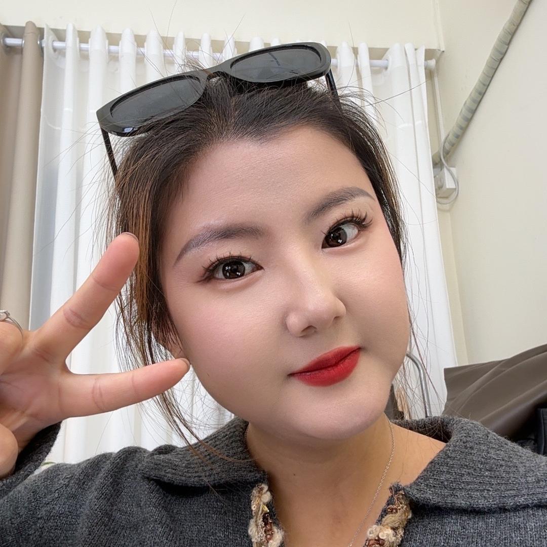 天蓝蓝微胖大码女装